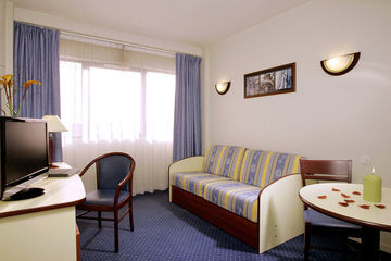 Comfort Suites Cannes Mandelieu Buitenkant foto