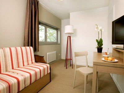 Comfort Suites Cannes Mandelieu Buitenkant foto