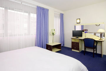 Comfort Suites Cannes Mandelieu Buitenkant foto